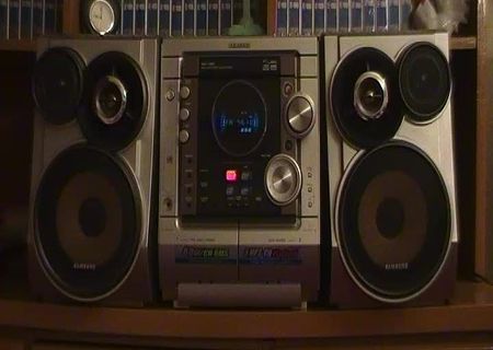 Sistem audio Combina Muzicala SAMSUNG MAX- ZJ650