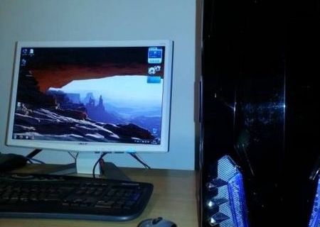 Sistem PC DualCore E5200, MB Gigabyte, Monitor Acer 19" Sistem PC DualCore E5200, MB Gigabyte, Monitor Acer 19"