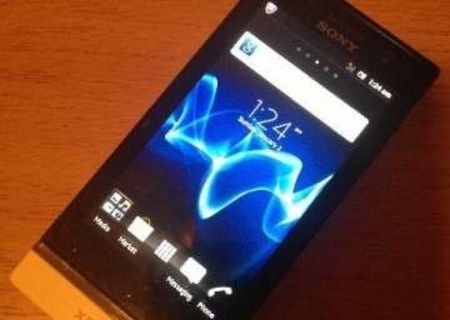 sonyeicsson xperia u, original, pret 300 ron