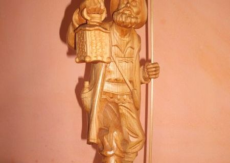 Statuete din lemn sculptate manual Statuete din lemn sculptate manual