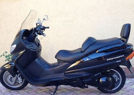 Suzuki Burgman 400 negru,inmatriculat