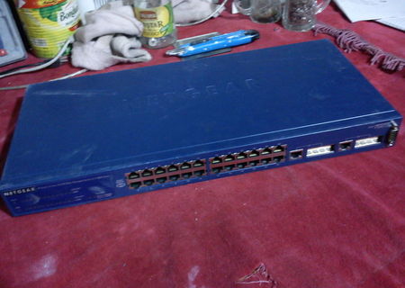 switch Netgear FSM726 cu Management