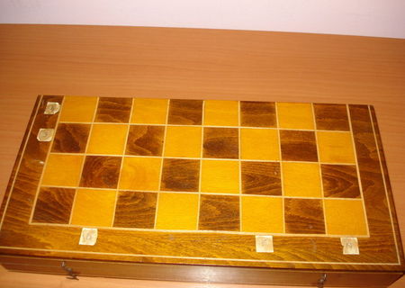 Table sah cu piese