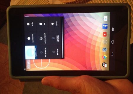 Tableta Nexus 7 Google, de 8 GB NOUA /schimb cu Laptop sau vanzare 450 Ron