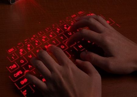 Tastatura virtuala laser pt telefoane si calculatoare Tastatura virtuala laser pt telefoane si calculatoare
