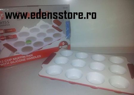 Tava acoperita cu ceramica pentru briose Tava acoperita cu ceramica pentru briose