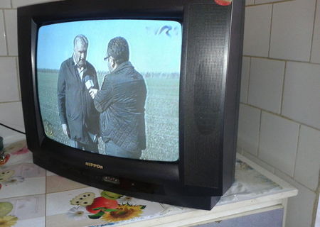 televizor nippon cu diagonala de 64 cm