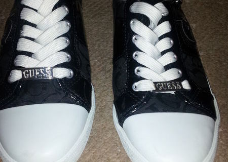 Tenisi ,,Guess,,
