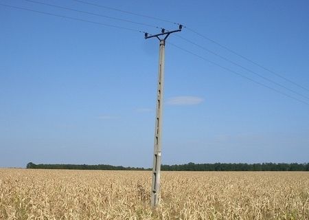 Teren intravilan,3 ha,parc fotovoltaic, cu Autorizatie de Construire