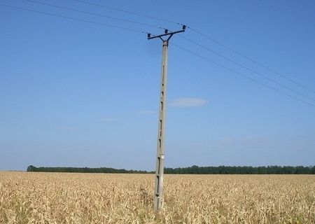 Teren intravilan,3 ha,parc fotovoltaic, cu Autorizatie de Construire