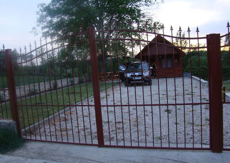 TEREN INTRAVILAN , CU CABANA SI LIVADA DE POMI FRUCTIFERI. TEREN INTRAVILAN , CU CABANA SI LIVADA DE POMI FRUCTIFERI.