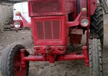 Tractor 650 cu plug