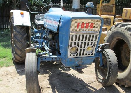 Tractor agrico Ford 2000