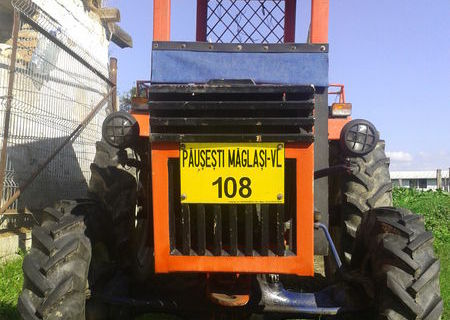 Tractor agricol