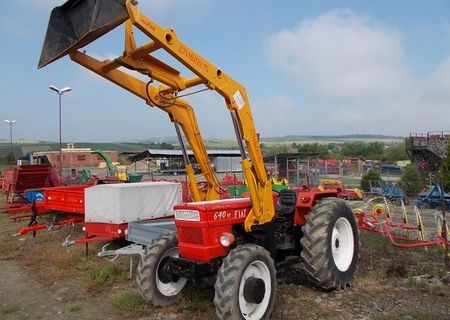 Tractor agricol Fiat 640 dt, fara cabina cu incarcator frontal