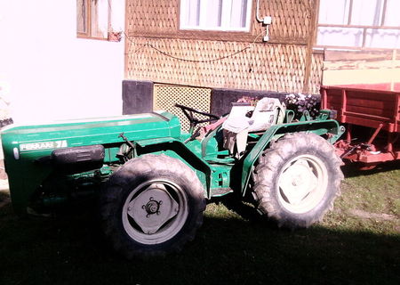 Tractor Ferrari 75