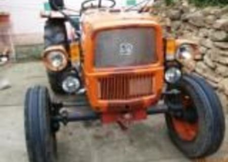 Tractor FIAT 315 cu plug si remorca