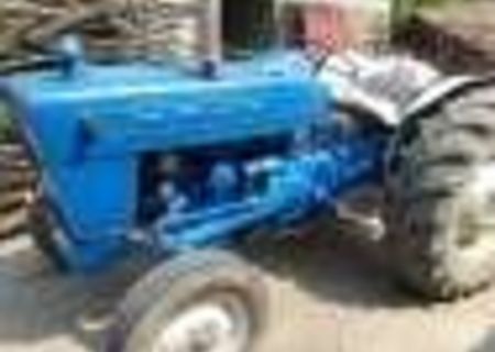 tractor ford 3000