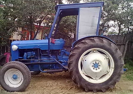 tractor ford dextra 2000