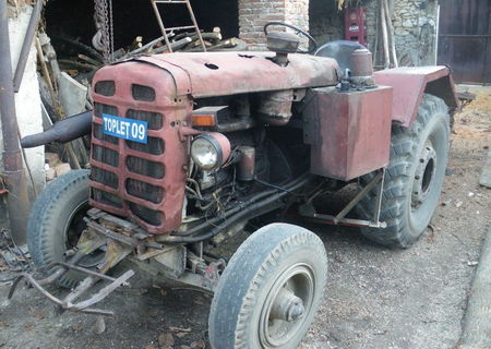 tractor hanomag cu motor u650