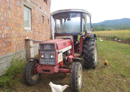 tractor international 633T