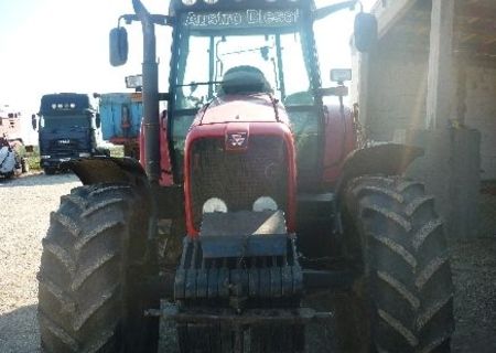 Tractor Massey Ferguson