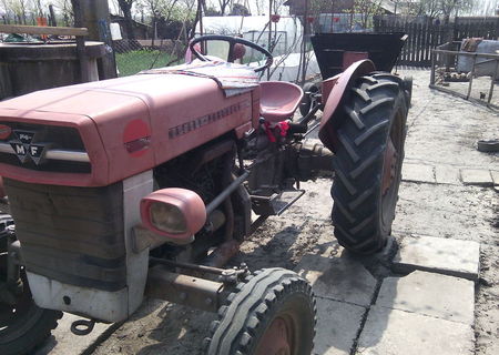 Tractor MF130