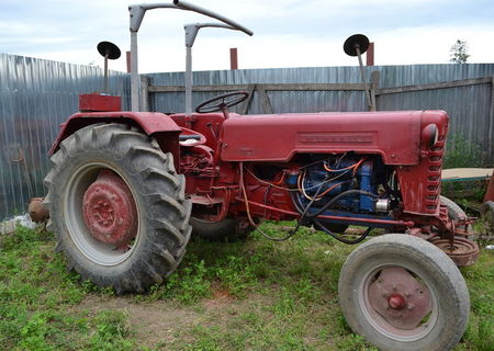 Tractor Mkcormic