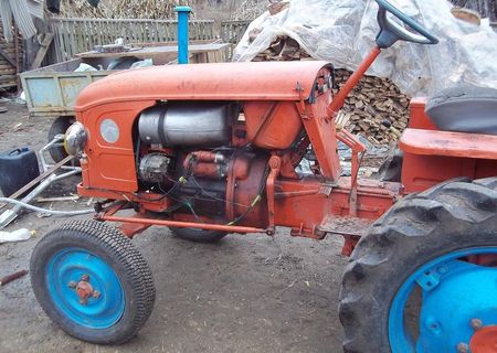 Tractor Renault N73 + plug 2 cormane