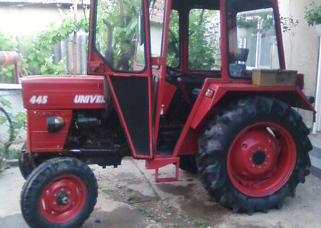 tractor u445