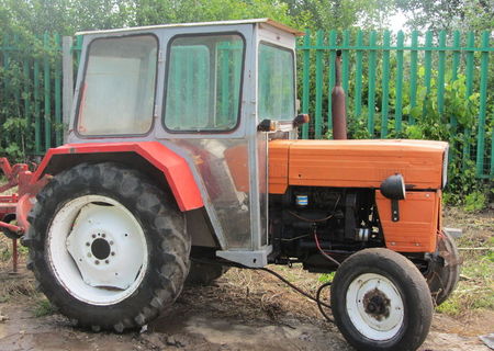 Tractor U445 romanesc