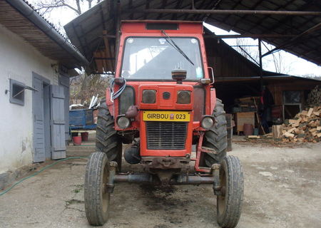 TRACTOR U650