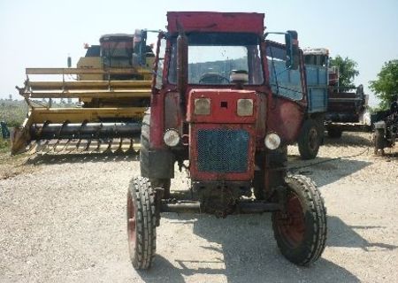 Tractor Universal u650