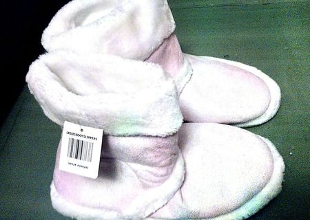 UGG-uri AVENUE UK marimea 40-41 UGG-uri AVENUE UK marimea 40-41