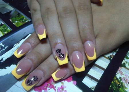 Unghii false Bulevard Chisinau (prima aplicare 40 ron)