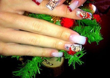 Unghii false(model inclus) 50 lei