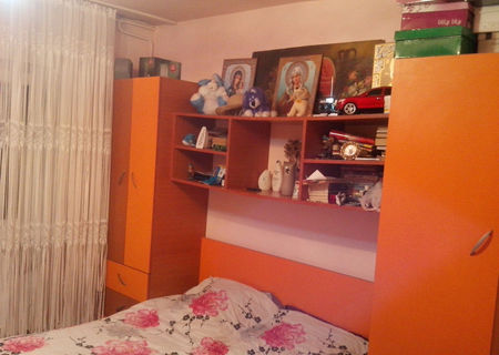 urgent Vand apartament 3 camere