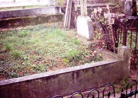 Urgent Vand LOC DE VECI Manastirea Cernica