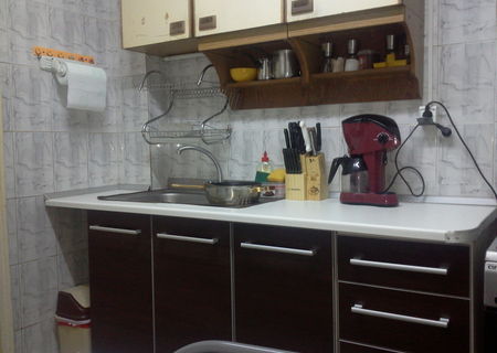 vand 3 camere crangasi