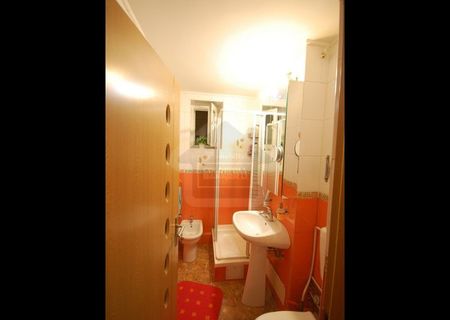 Vand 3 camere  zona linistita (in fata parcului Titan-IOR)