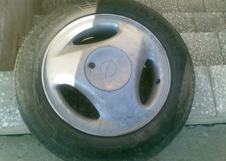 Vand 4 anvelope cu jenti aluminiu 175/65R14 M+S