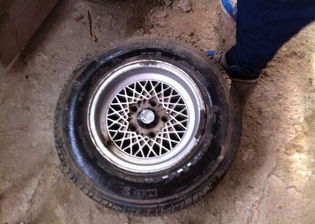 Vand 5 Jante Mahle BBS + Cauciucuri bune PRET 100euro Vand 5 Jante Mahle BBS + Cauciucuri bune PRET 100euro