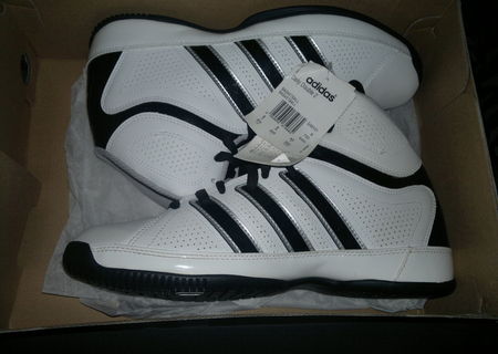 Vand Adidasi Adidas Daily 2