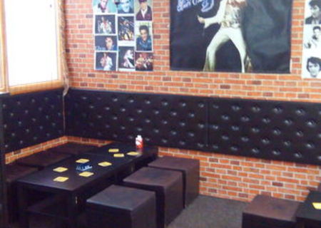 vand afacere-bar la cheie