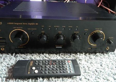 Vand amplificator TEAC A-R 600 cu telecomanda originala Vand amplificator TEAC A-R 600 cu telecomanda originala