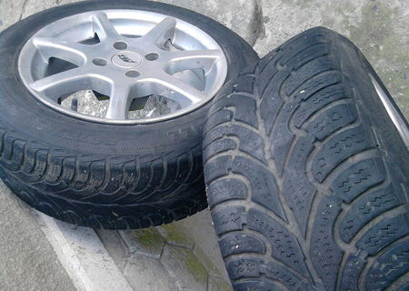 Vand anvelope iarna-vara 195/60 R 15