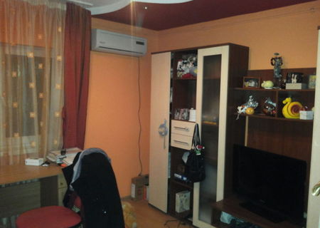 vand ap. 2 cam. dec.,50 mp, zona Tomis III