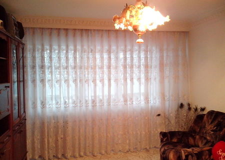 vand ap.3 camere decomandat