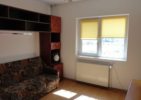 vand ap. 3 camere, str. Nasaud, et.1, foarte frumos vand ap. 3 camere, str. Nasaud, et.1, foarte frumos