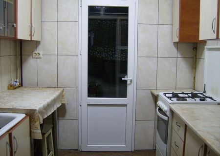 Vand apart. 3 cam, decomandat- Drumul Taberei